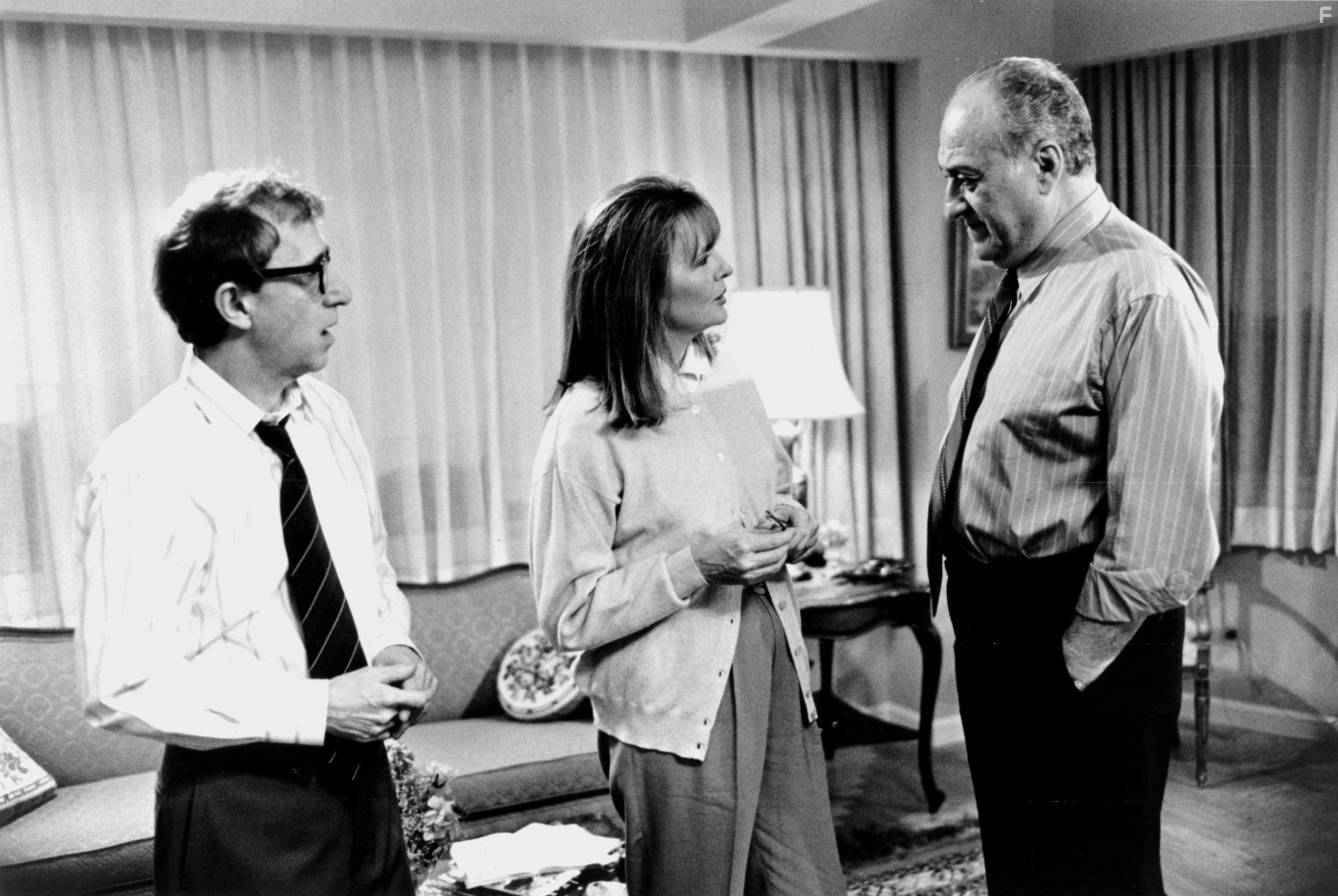Woody Allen, Diane Keaton, and Jerry Adler in Загадочное убийство в Манхэттэне (1993)