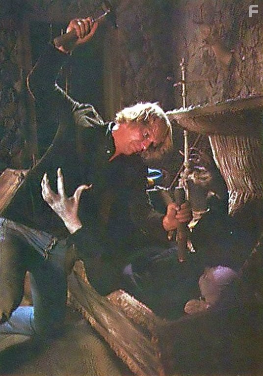 Reggie Nalder and David Soul in Салемские вампиры (1979)