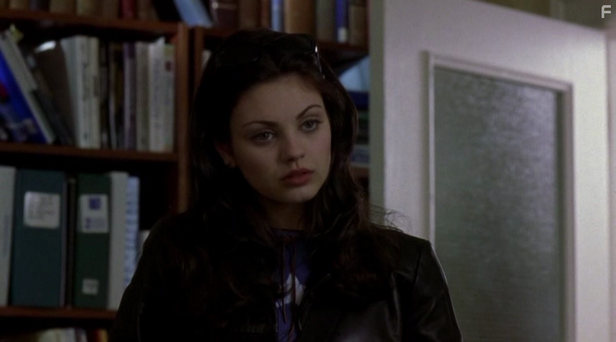 Mila Kunis in Американский психопат 2: Стопроцентная американка (2002)