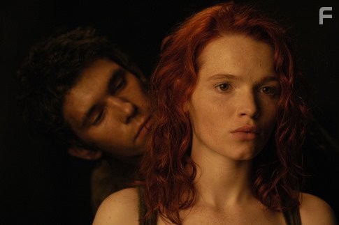 Karoline Herfurth and Ben Whishaw in Парфюмер: История одного убийцы (2006)