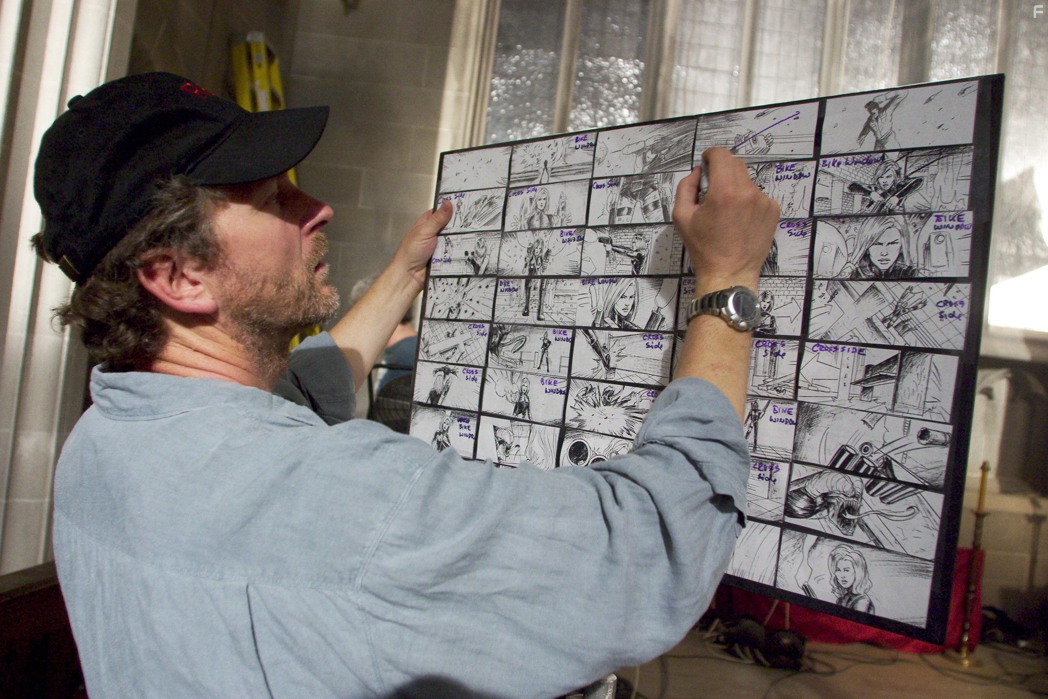 Alexander Witt in Обитель зла 2: Апокалипсис (2004)