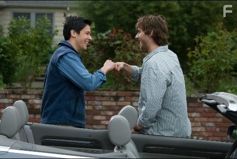 Kristopher Turner and Oliver James in Трое в каноэ 2: Зов природы (2009)
