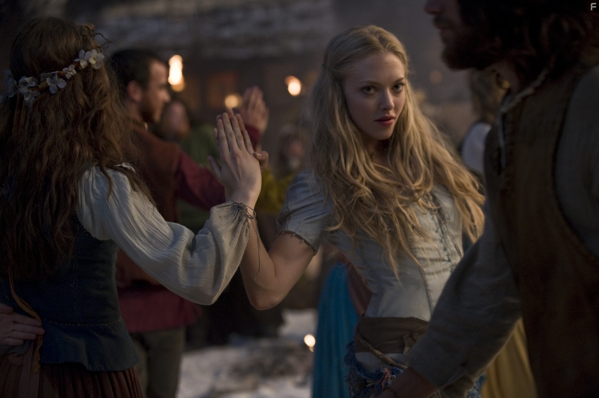 Amanda Seyfried in Красная шапочка (2011)