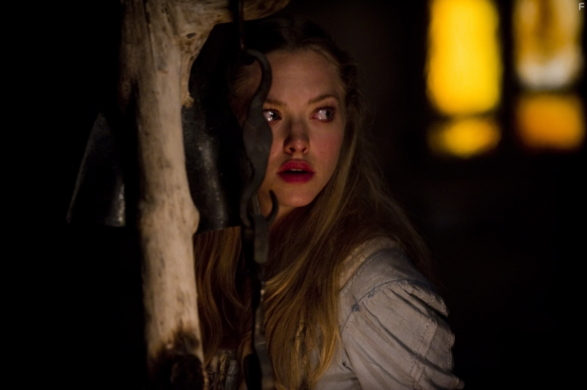 Amanda Seyfried in Красная шапочка (2011)