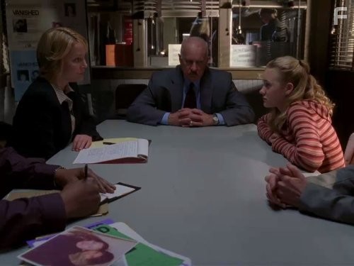 Dabney Coleman in Защитник (2001)