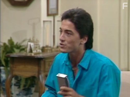 Scott Baio in Чарльз в ответе (1984)