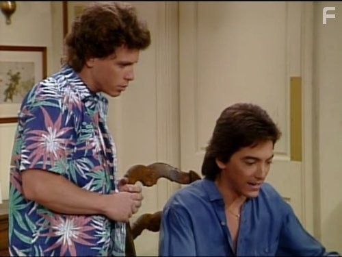 Scott Baio and Willie Aames in Чарльз в ответе (1984)