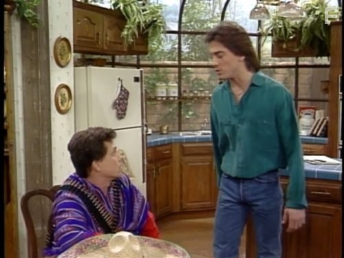 Scott Baio and Willie Aames in Чарльз в ответе (1984)