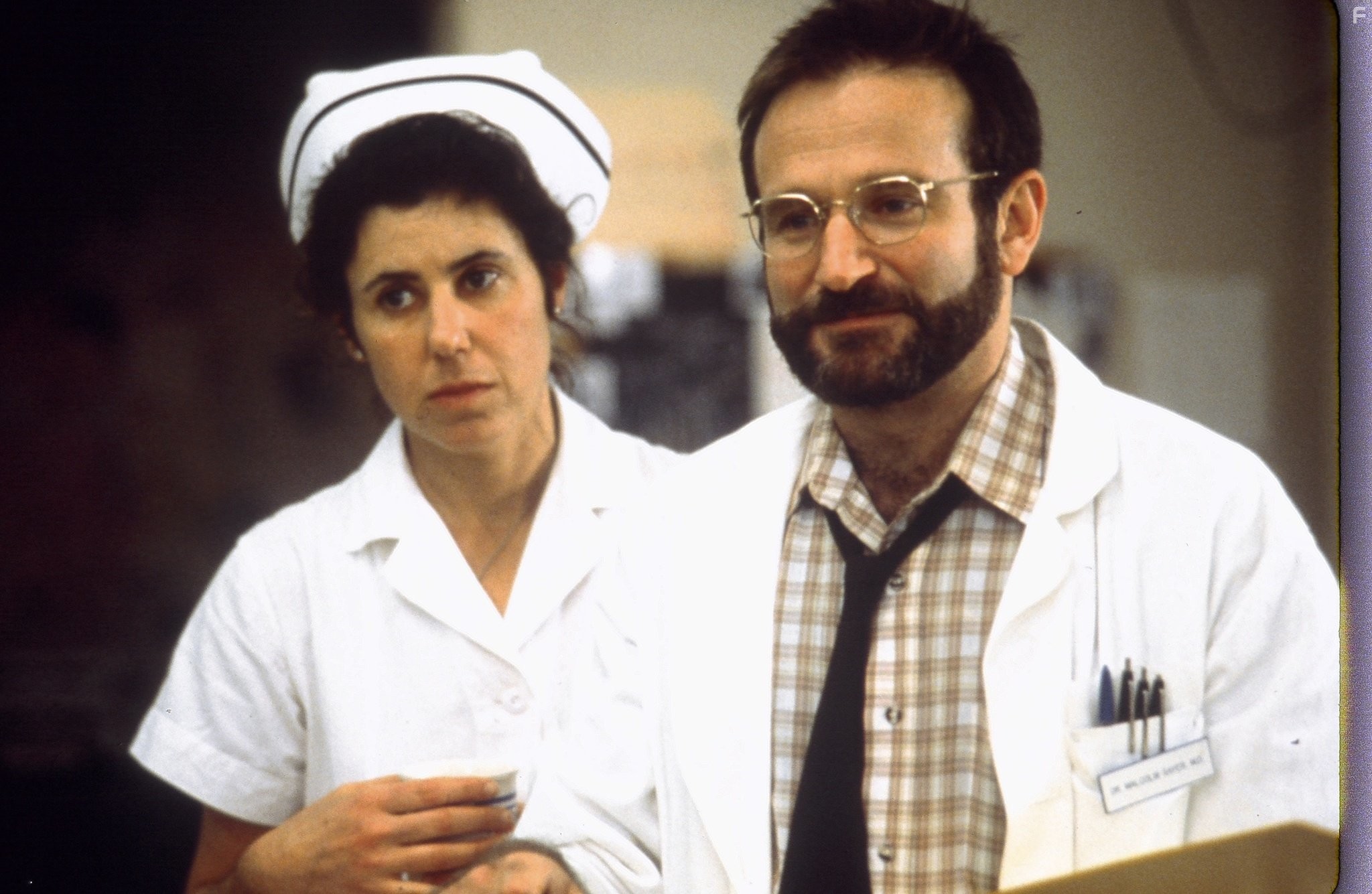 Robin Williams and Julie Kavner in Пробуждение (1990)