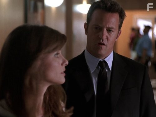 Amanda Peet and Matthew Perry in Студия 60 на Сансет Стрип (2006)