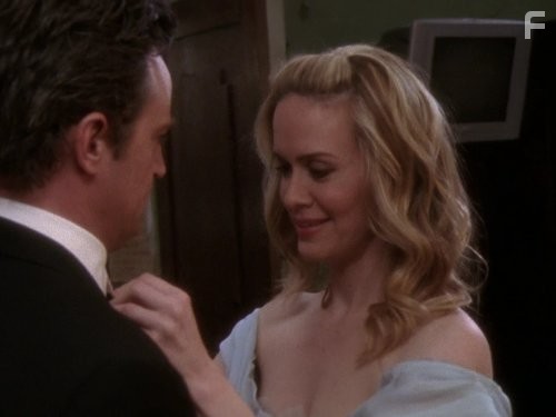 Matthew Perry and Sarah Paulson in Студия 60 на Сансет Стрип (2006)