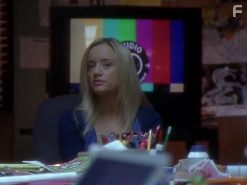 Lucy Davis in Студия 60 на Сансет Стрип (2006)