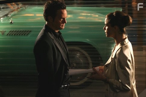 Amanda Peet and Matthew Perry in Студия 60 на Сансет Стрип (2006)