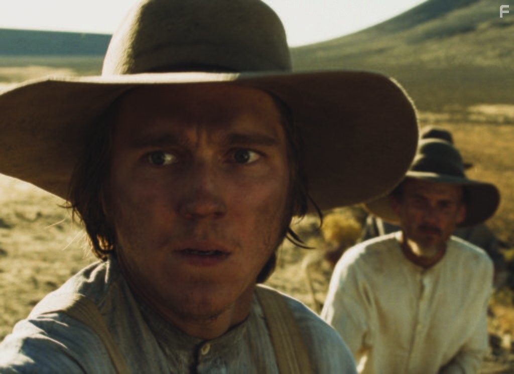 Paul Dano and Neal Huff in Обход Мика (2010)