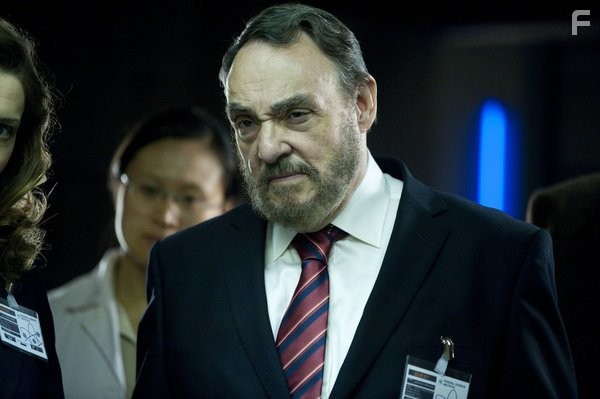 John Rhys-Davies in Свирепая планета (2011)