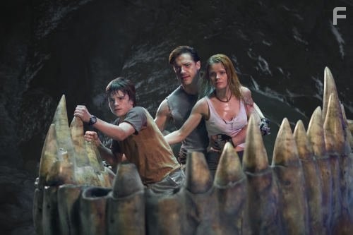 Brendan Fraser, Josh Hutcherson, and Anita Briem in Путешествие к центру Земли (2008)