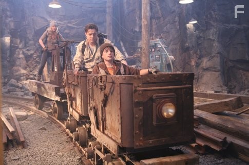 Brendan Fraser, Josh Hutcherson, and Anita Briem in Путешествие к центру Земли (2008)