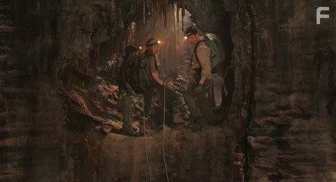 Brendan Fraser, Josh Hutcherson, and Anita Briem in Путешествие к центру Земли (2008)