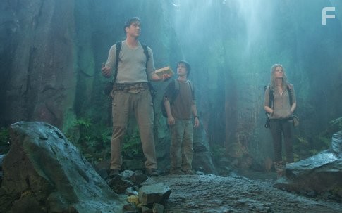 Brendan Fraser, Josh Hutcherson, and Anita Briem in Путешествие к центру Земли (2008)