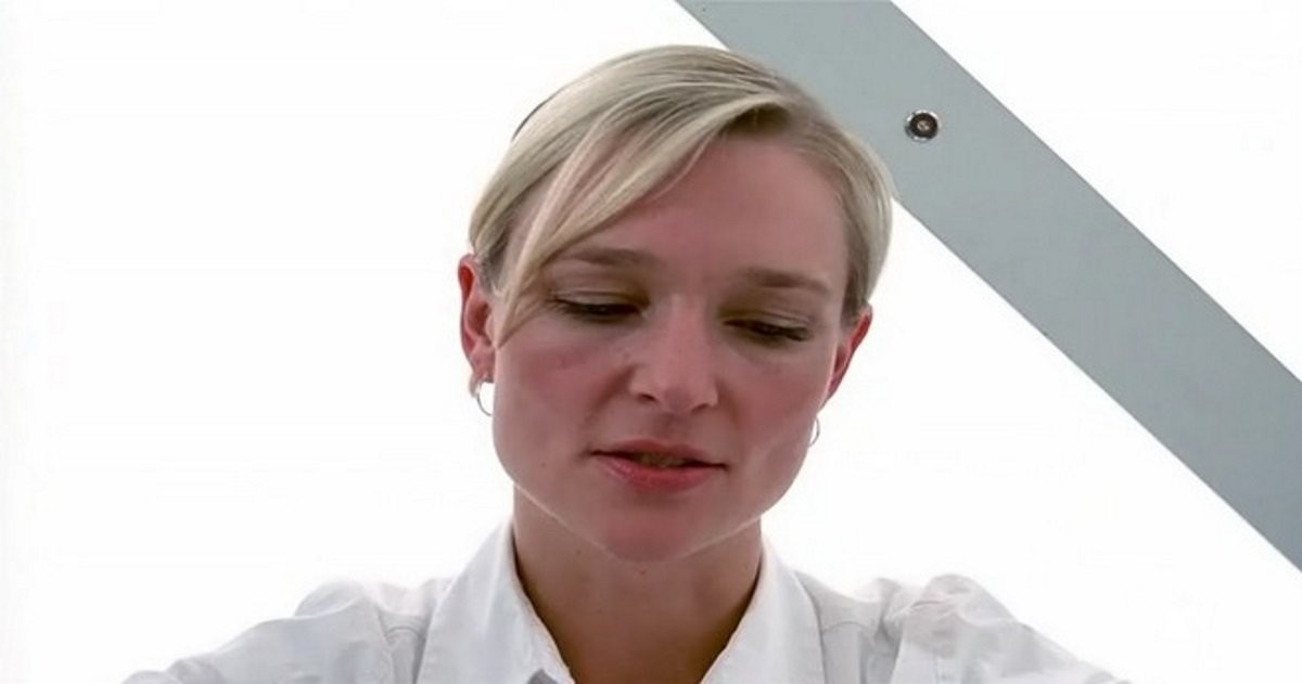 Kari Matchett in Куб 2: Гиперкуб (2002)