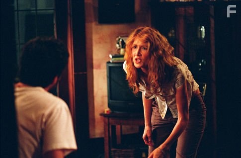 Laura Dern in Мы здесь больше не живем (2004)