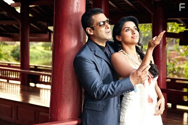 Salman Khan and Asin in Всегда готов! (2011)