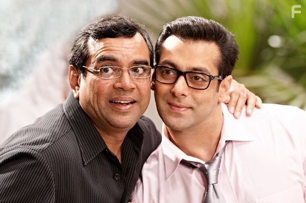 Salman Khan and Paresh Rawal in Всегда готов! (2011)