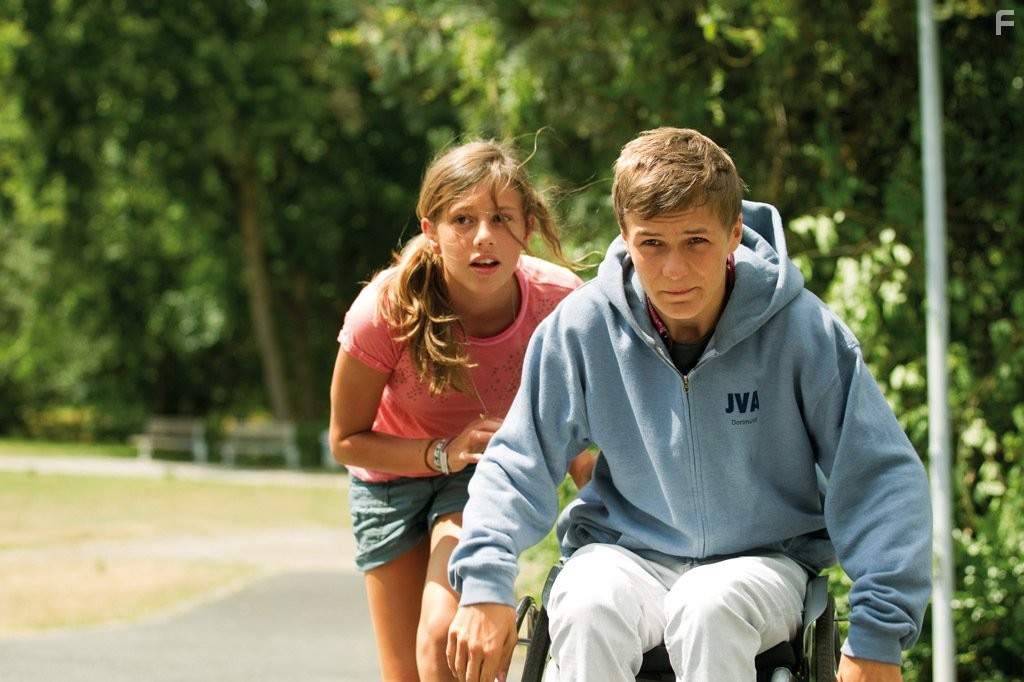 Fabian Halbig and Leonie Tepe in Vorstadtkrokodile 3 (2011)