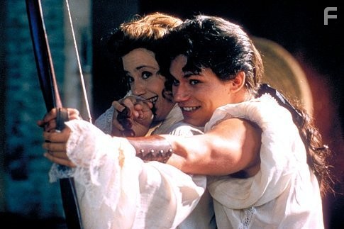 Mira Sorvino and Jay Rodan in Триумф любви (2001)