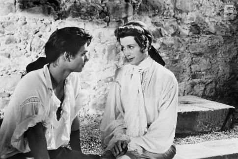 Mira Sorvino and Jay Rodan in Триумф любви (2001)