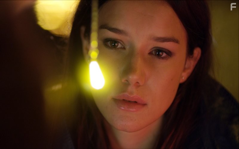 Hanna Mangan Lawrence in Икс (2011)