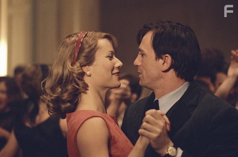 Gwyneth Paltrow and Daniel Craig in Сильвия (2003)