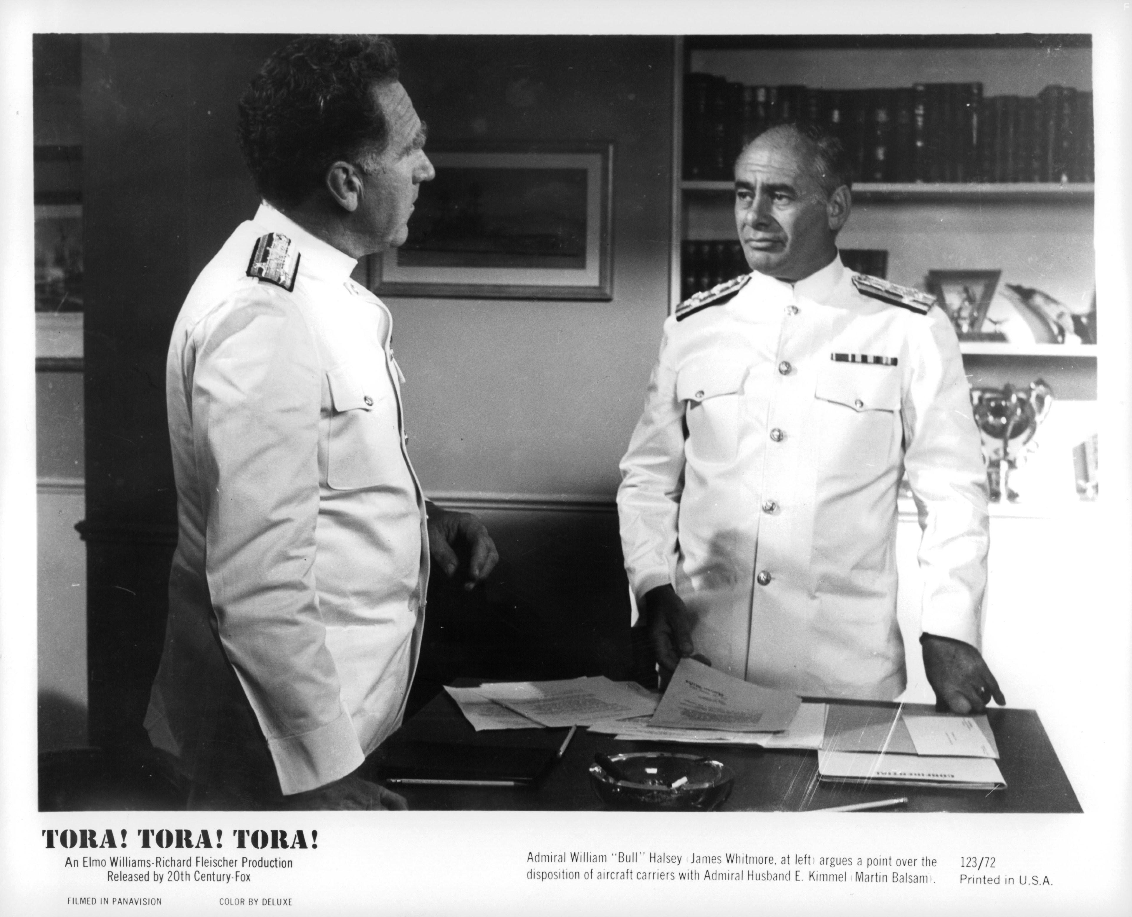 Martin Balsam and James Whitmore in Тора! Тора! Тора! (1970)