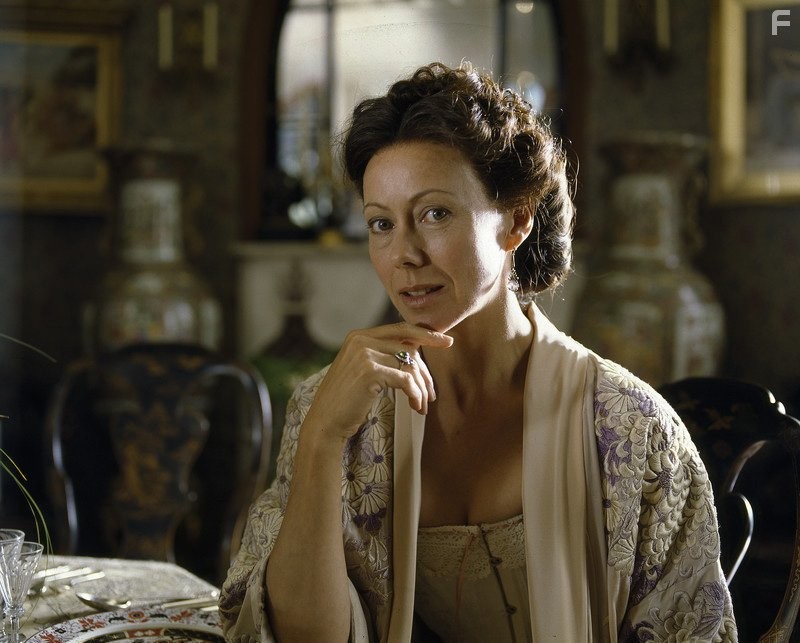 Jenny Agutter in Красотки (1995)
