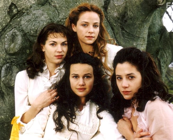 Mira Sorvino, Carla Gugino, Alison Elliott, and Rya Kihlstedt in Красотки (1995)
