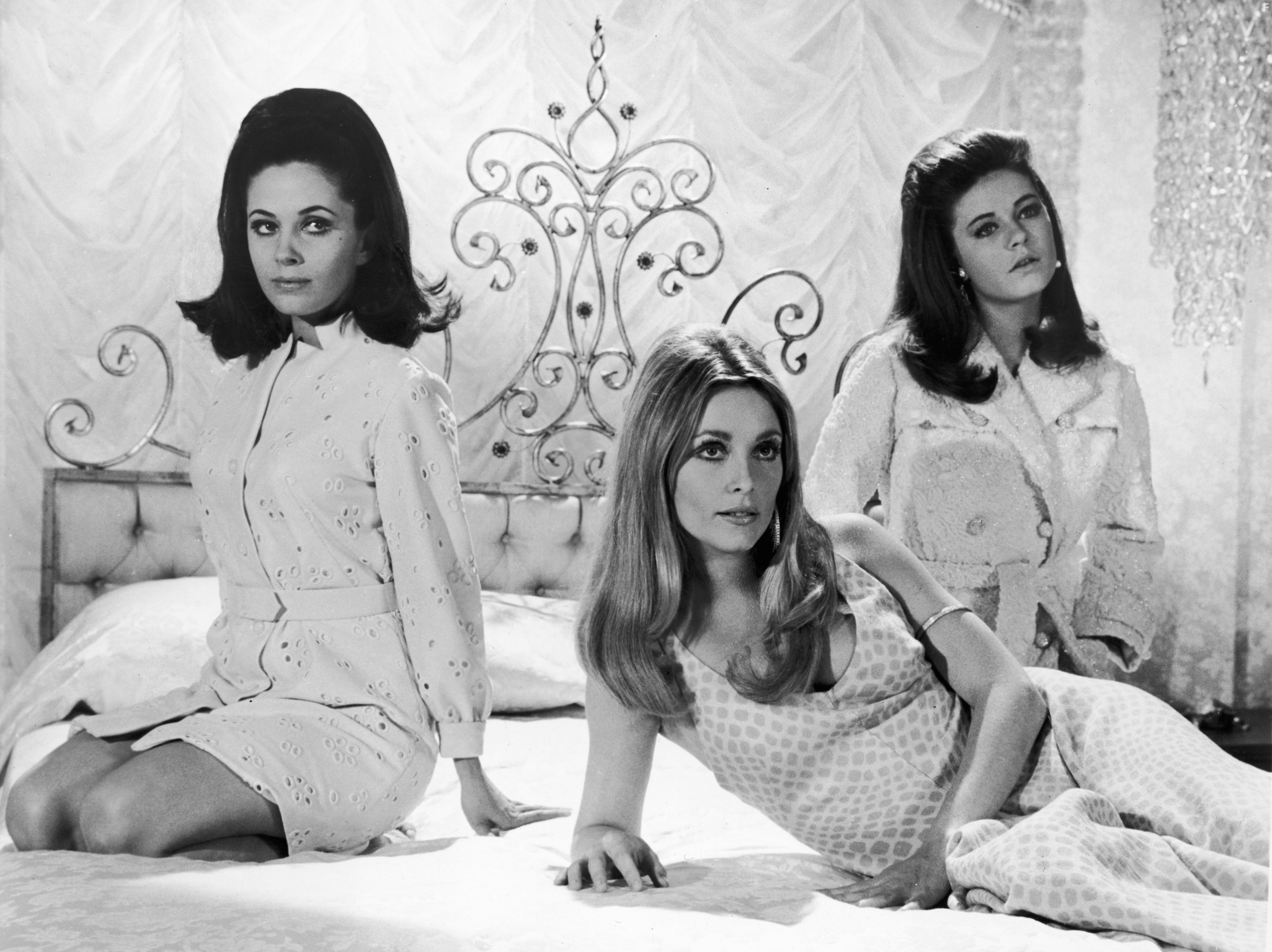 Patty Duke, Sharon Tate, and Barbara Parkins in Долина кукол (1967)