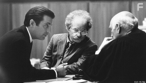 Richard Dreyfuss, Andy Garcia, and Dominic Chianese in Ночь над Манхэттеном (1996)