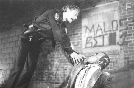 Michael Massee and Tom Wright in Истории квартала (1995)