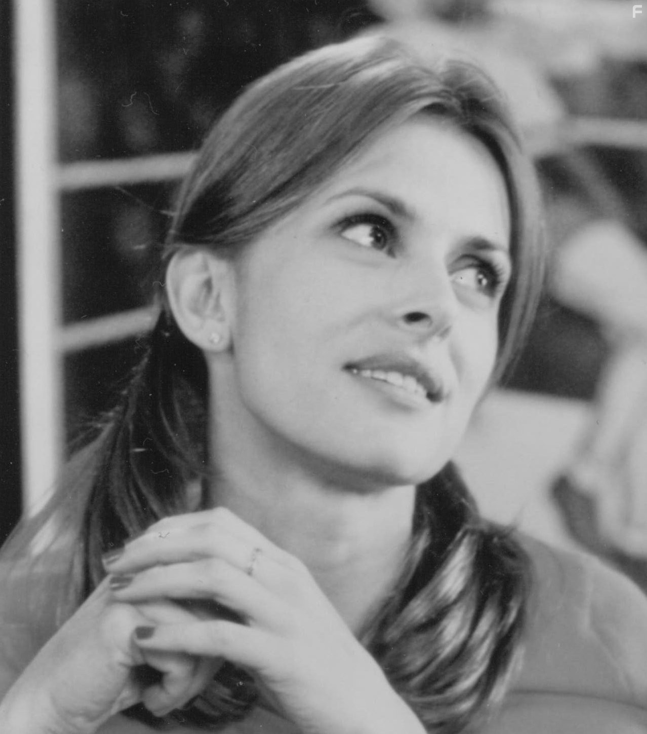 Nastassja Kinski in Твои друзья и соседи (1998)