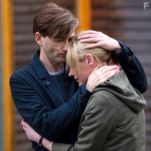 David Tennant and Suranne Jones in Одинокий отец (2010)