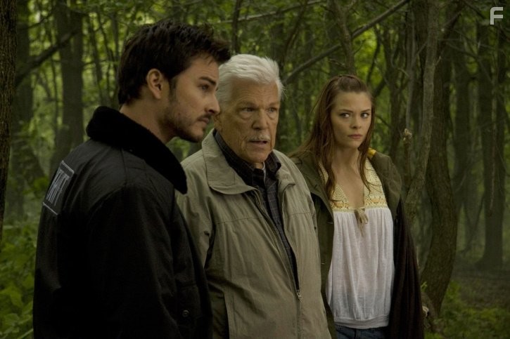 Kerr Smith, Tom Atkins, and Jaime King in Мой кровавый Yалентин (2009)