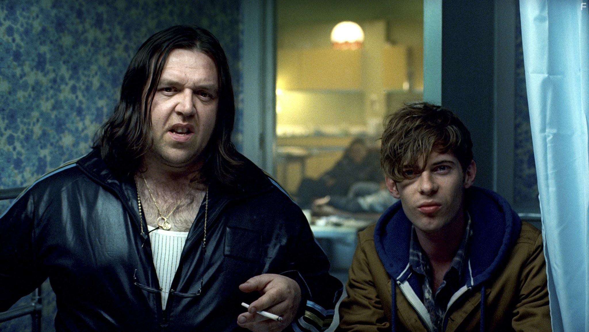 Nick Frost and Luke Treadaway in Чyжие на районе (2011)
