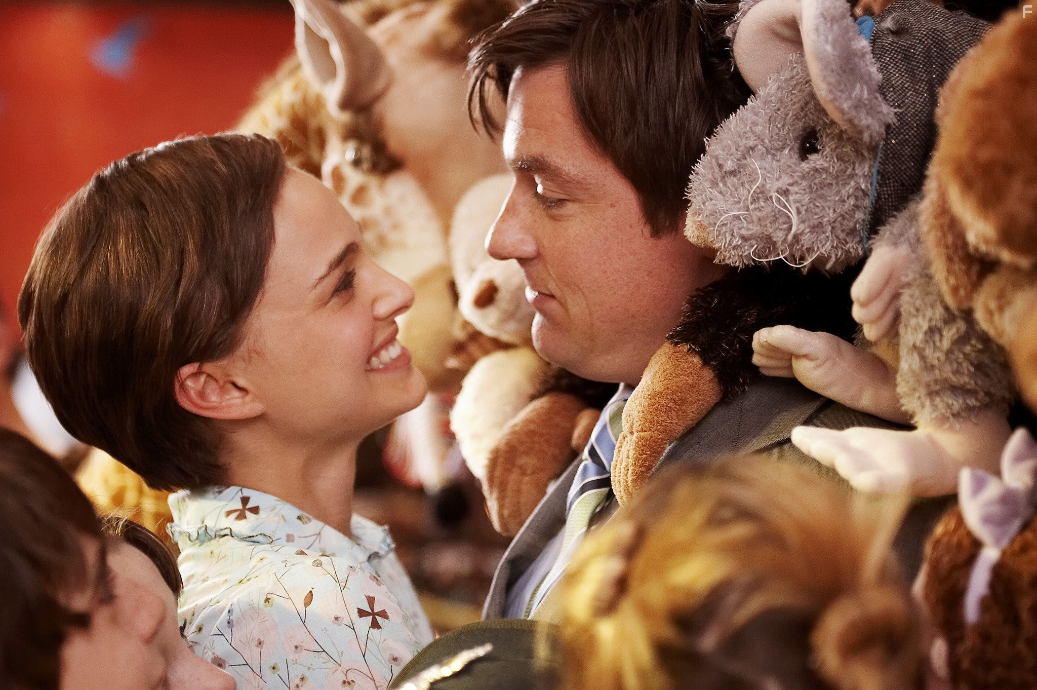 Natalie Portman and Jason Bateman in Лавка чудес (2007)