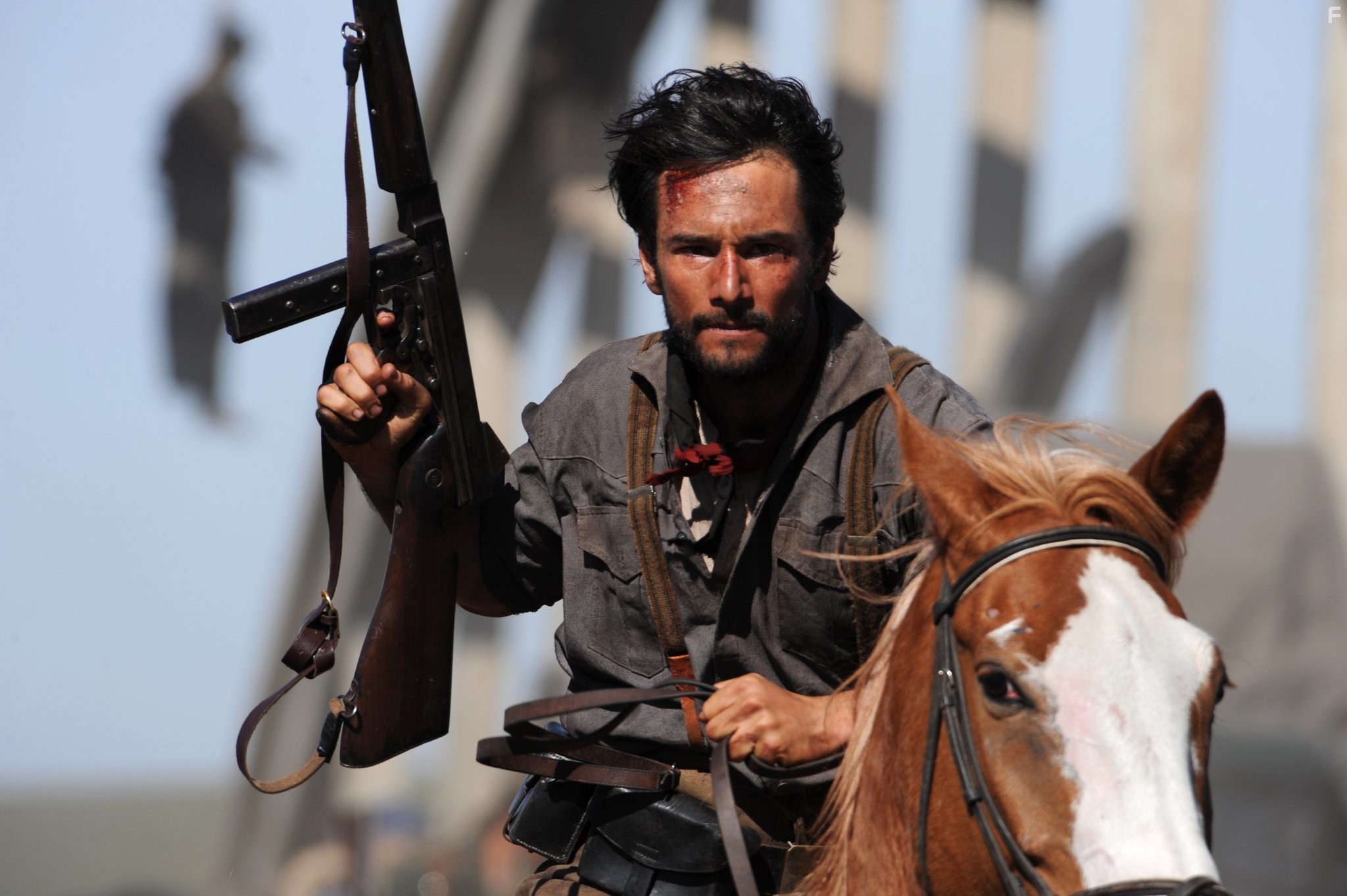 Rodrigo Santoro in Там обитают драконы (2011)