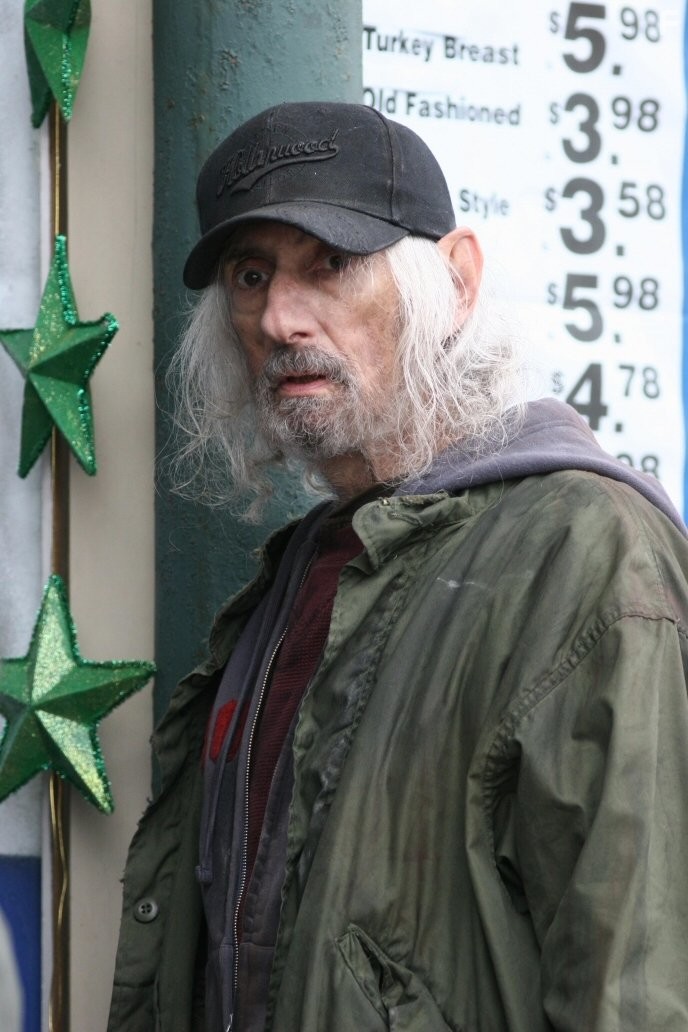Larry Hankin in Алфавитный убийца (2008)