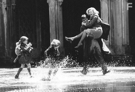 George Clooney, Michelle Pfeiffer, Alex D. Linz, and Mae Whitman in Один прекрасный день (1996)