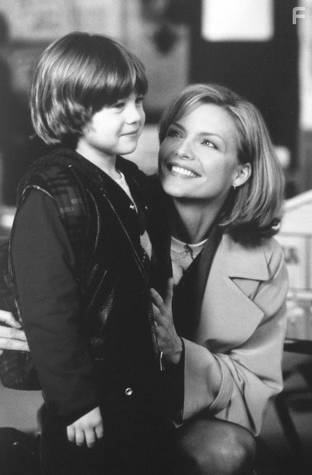 Michelle Pfeiffer and Alex D. Linz in Один прекрасный день (1996)