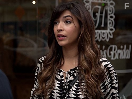 Новенькая (2011)