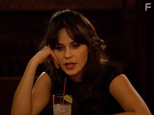 Zooey Deschanel in Новенькая (2011)