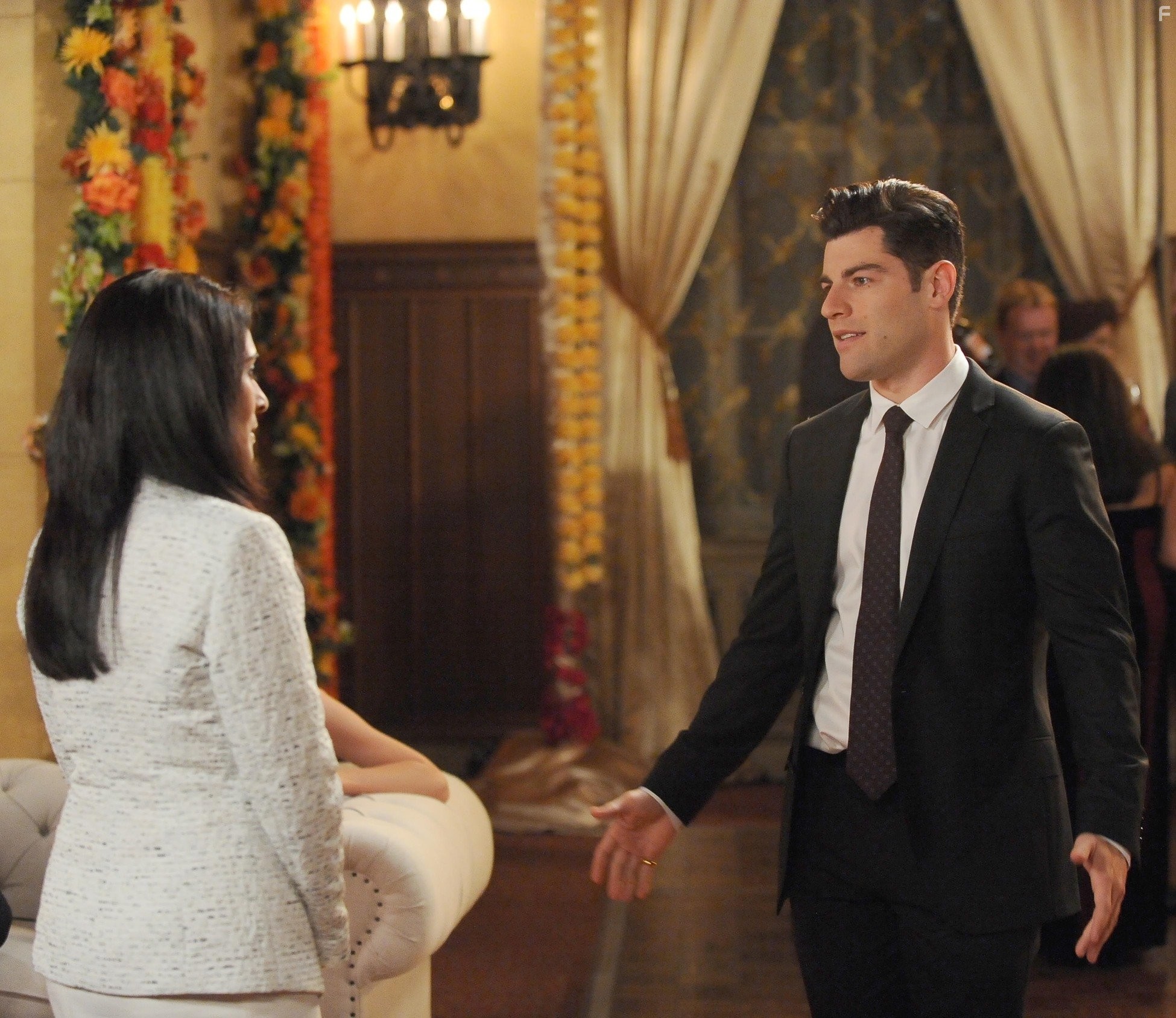 Max Greenfield and Anna George in Новенькая (2011)